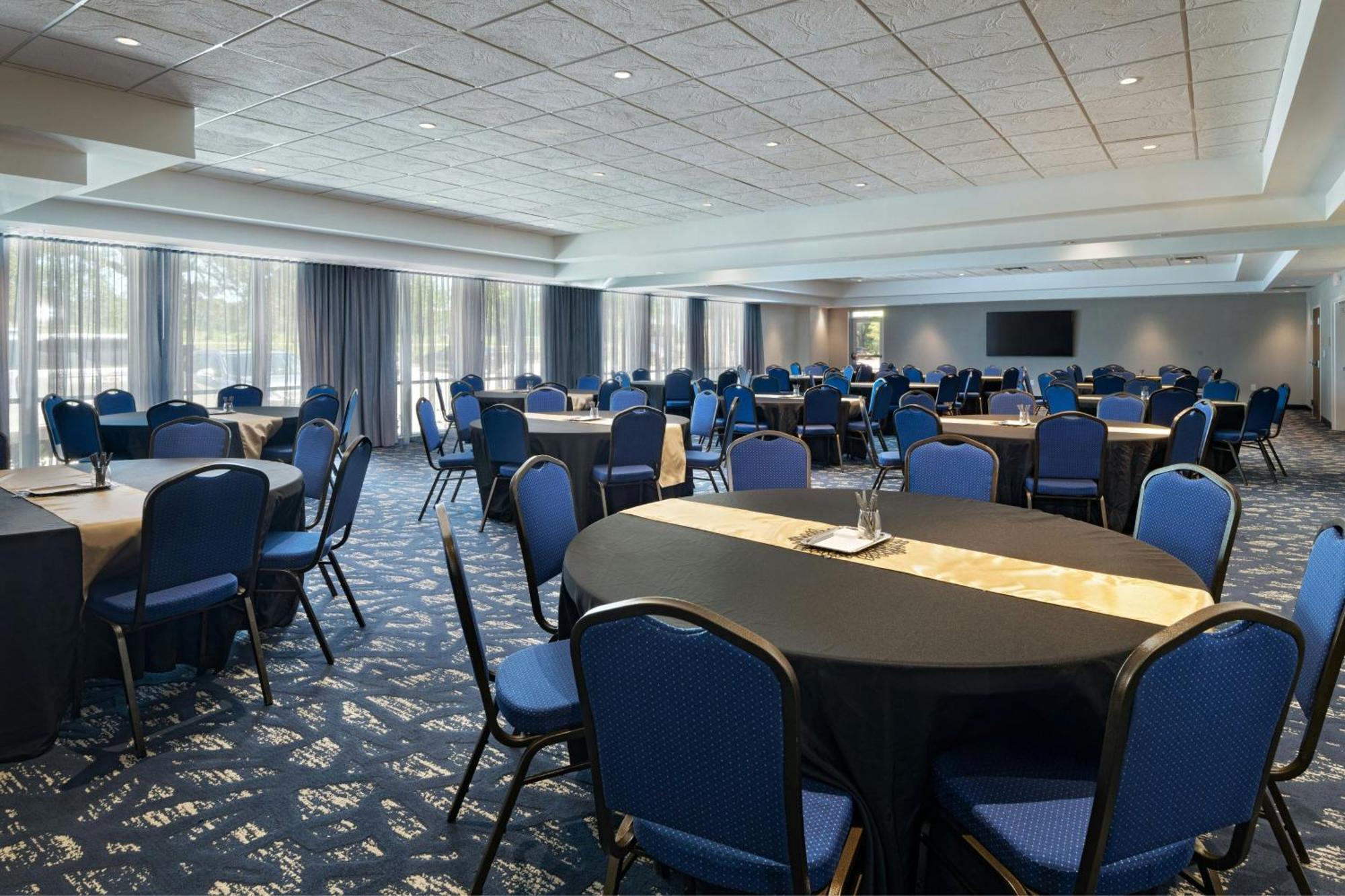 Courtyard By Marriott Austin Hotel *