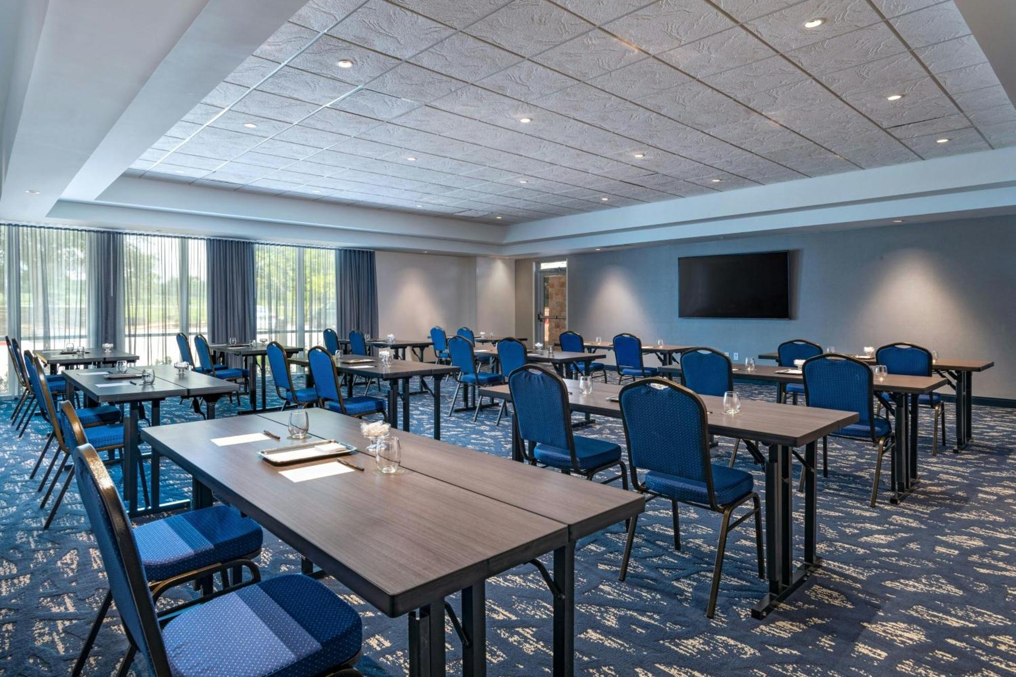 Courtyard By Marriott Austin Hotel *