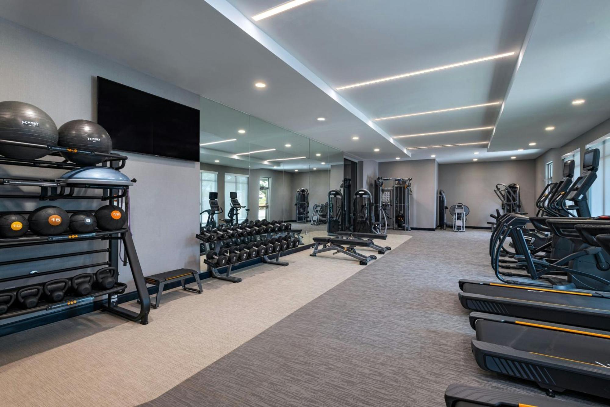 Courtyard By Marriott Austin